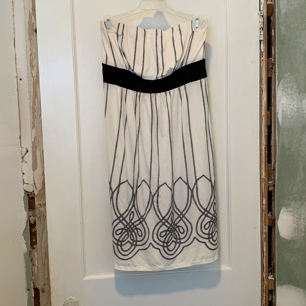 Soma black and white strapless dress
